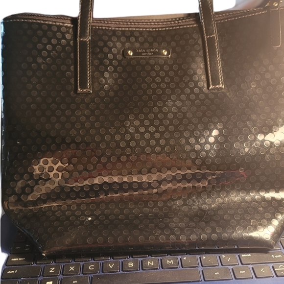 kate spade Handbags - Kate Spade patent leather 12"x10" embossed tote